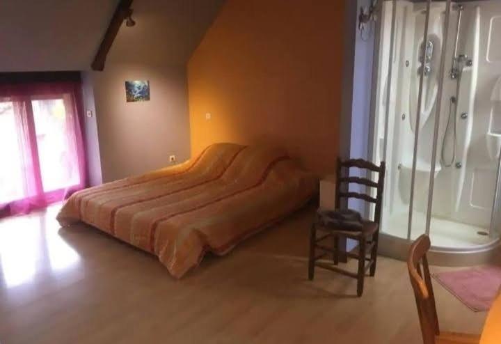 Chambre Chez L'Habitant Rueyres Εξωτερικό φωτογραφία